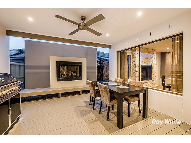 8 Peledora Place, Lyndhurst VIC 3975