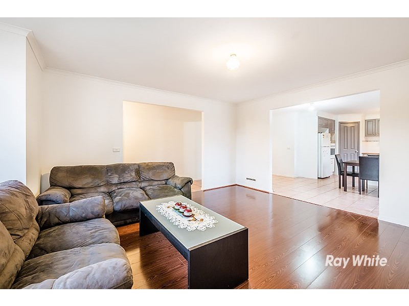 12 Breamlea Way, Cranbourne West VIC 3977