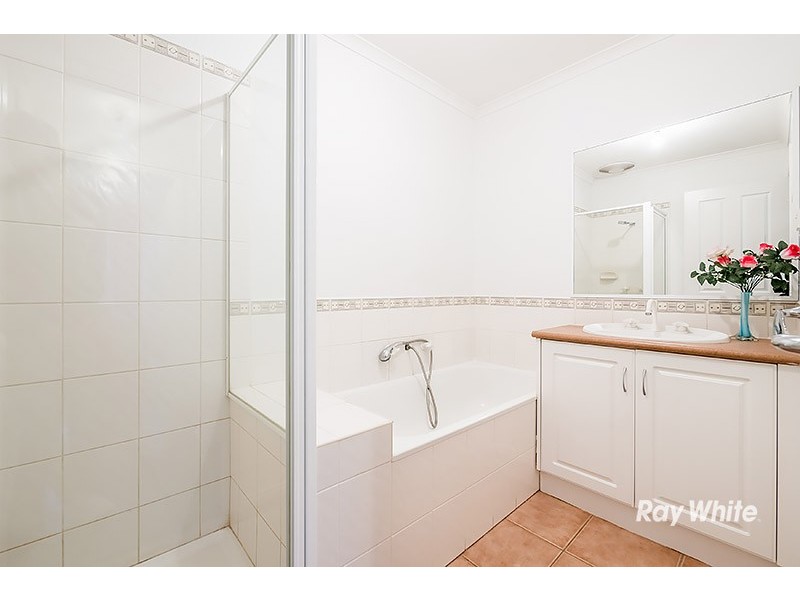 12 Breamlea Way, Cranbourne West VIC 3977