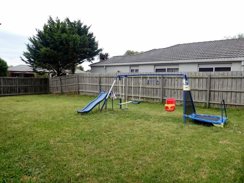 26 Cato Parkway, Lynbrook VIC 3975