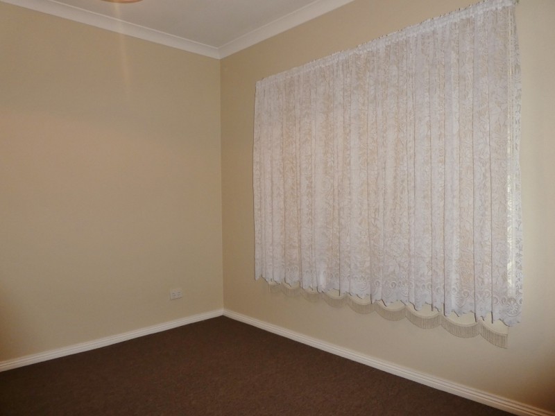 11 Horsham Drive, Cranbourne East VIC 3977