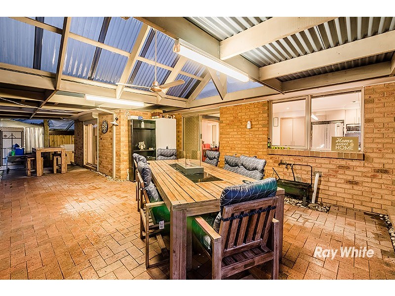 144 Lawless Drive, Cranbourne North VIC 3977