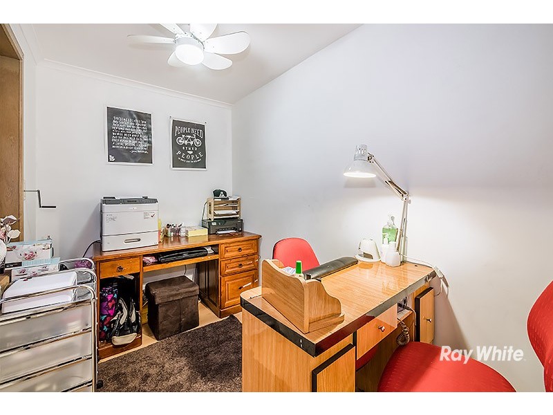 144 Lawless Drive, Cranbourne North VIC 3977