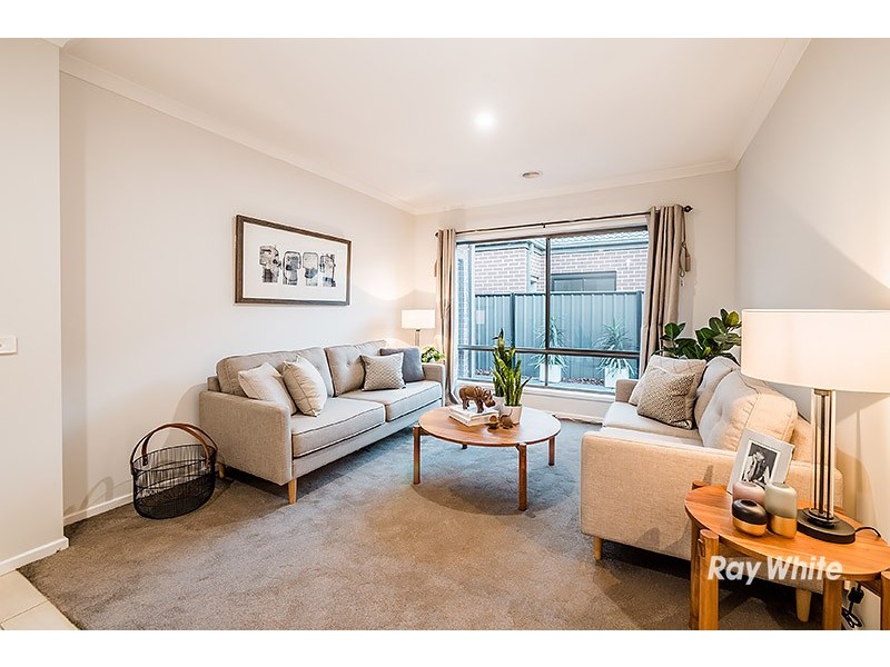 20 Gelderland Drive, Clyde North VIC 3978