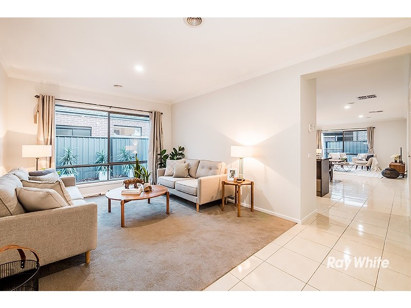 20 Gelderland Drive, Clyde North VIC 3978
