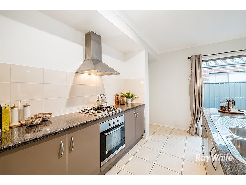 20 Gelderland Drive, Clyde North VIC 3978