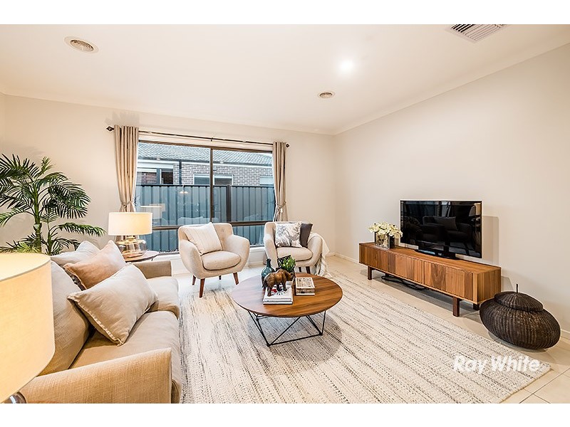 20 Gelderland Drive, Clyde North VIC 3978