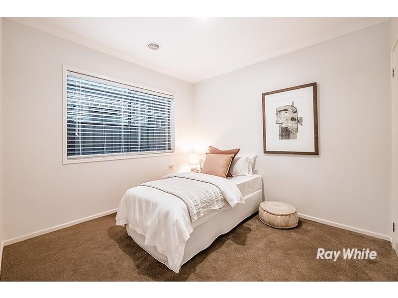 20 Gelderland Drive, Clyde North VIC 3978