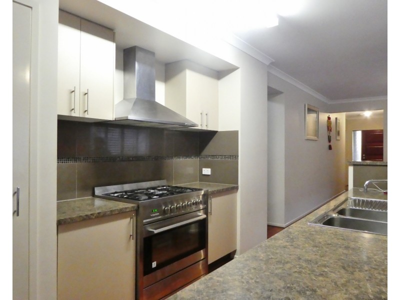 34 Mackillop Way, Clyde North VIC 3978