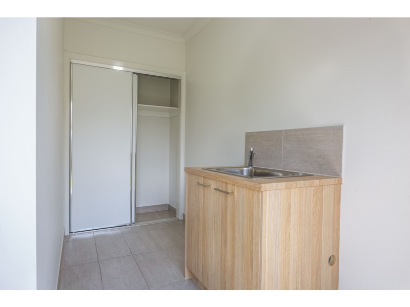 6 Gawler Way, Clyde North VIC 3978