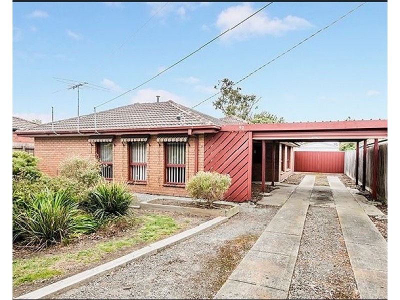 52 Fairbairn Road, Cranbourne VIC 3977