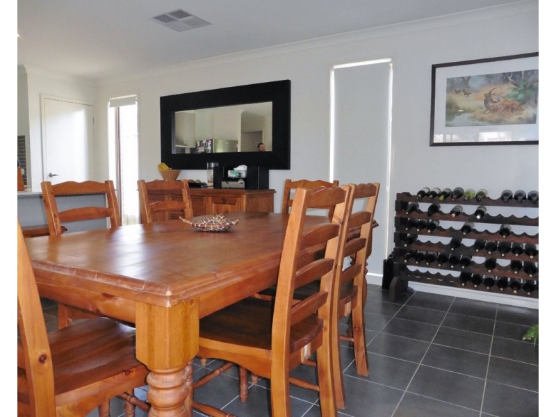 17 Windmill Circuit, Lyndhurst VIC 3975