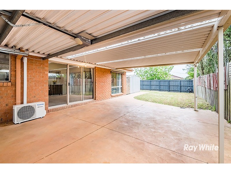 13 Crystal Gardens, Cranbourne West VIC 3977