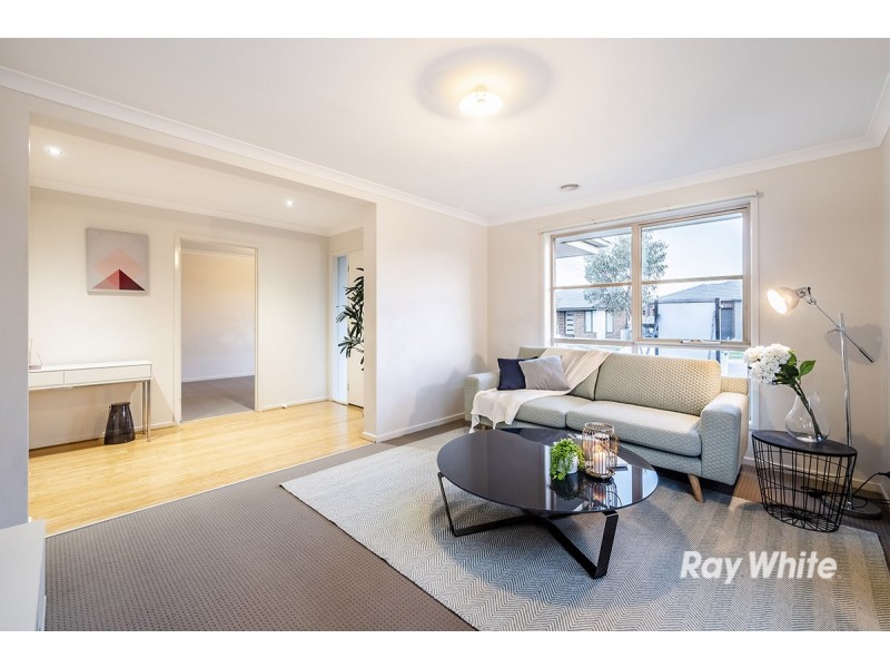 18 Boonwurrung Street, Cranbourne East VIC 3977