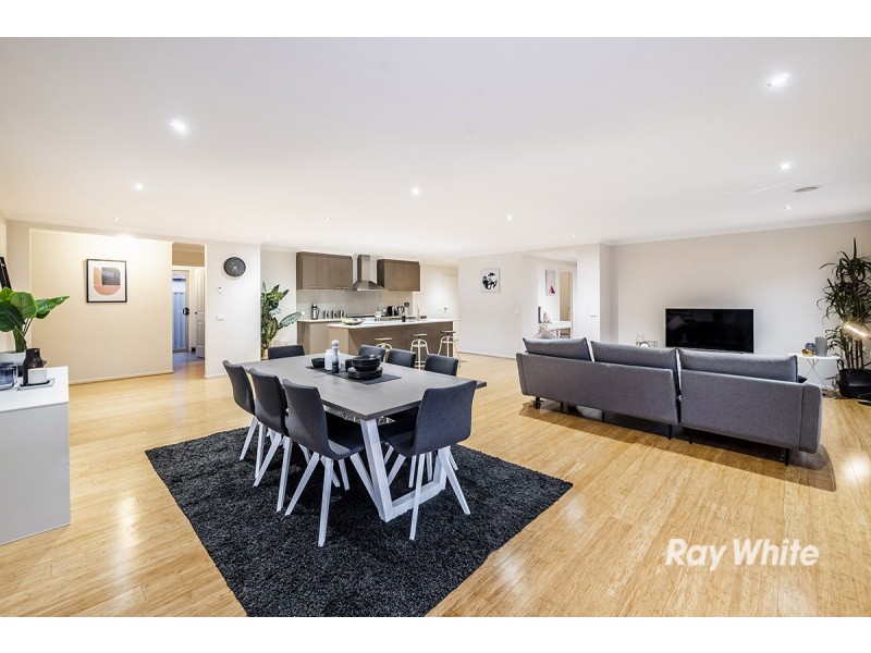 18 Boonwurrung Street, Cranbourne East VIC 3977