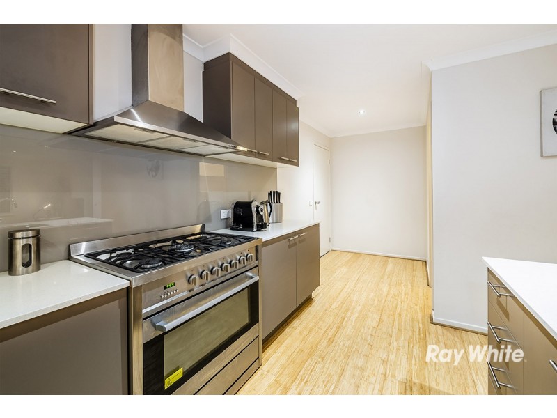 18 Boonwurrung Street, Cranbourne East VIC 3977