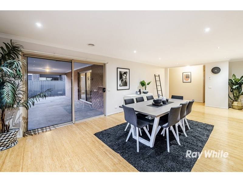 18 Boonwurrung Street, Cranbourne East VIC 3977