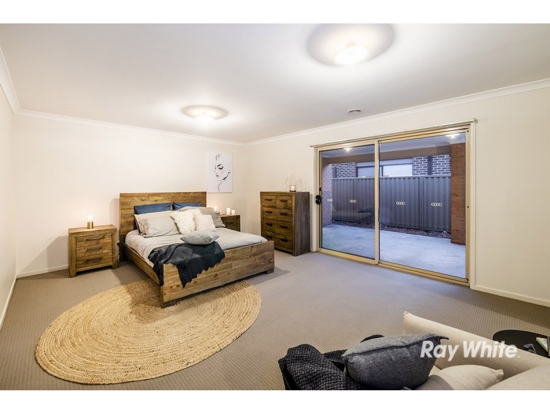 18 Boonwurrung Street, Cranbourne East VIC 3977