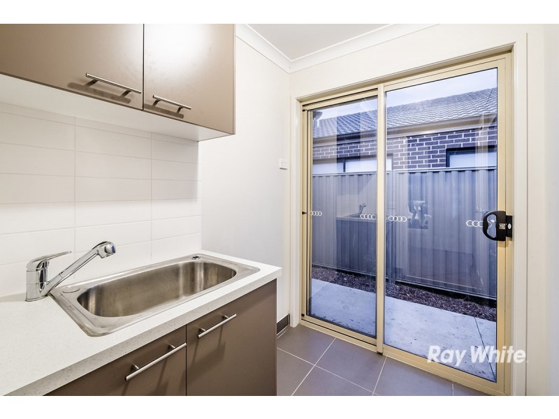 18 Boonwurrung Street, Cranbourne East VIC 3977