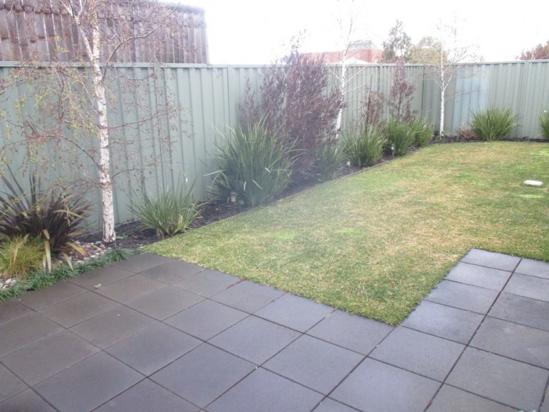 5 Sun Orchid Drive, Pakenham VIC 3810