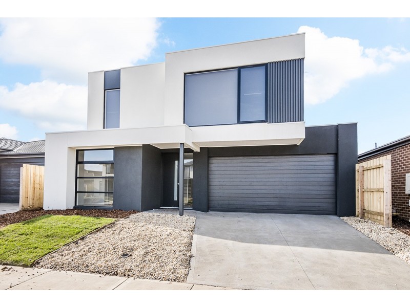 5 Chevrolet Road, Cranbourne East VIC 3977