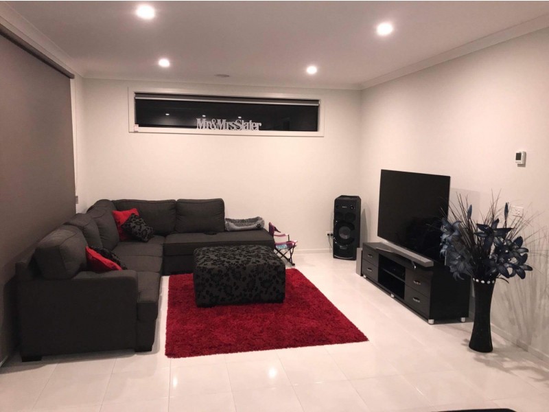 5 Chevrolet Road, Cranbourne East VIC 3977