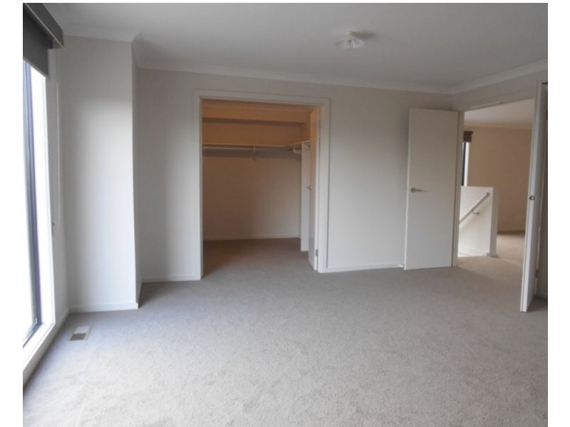 5 Chevrolet Road, Cranbourne East VIC 3977