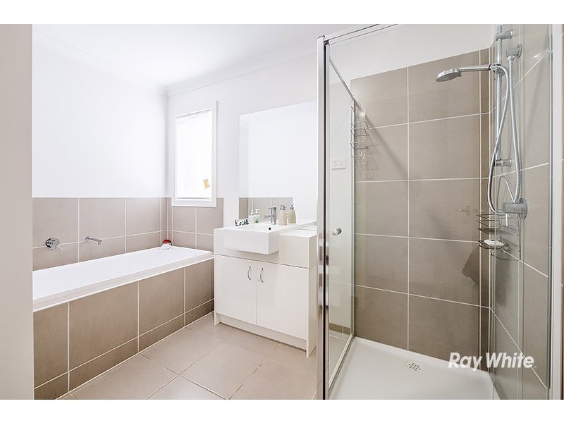 69 Brocker Street, Clyde North VIC 3978