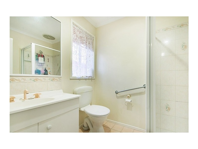 16 Elanora Way, Hampton Park VIC 3976