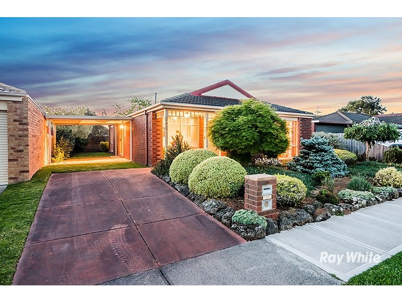 56 Hamilton Drive, Cranbourne North VIC 3977
