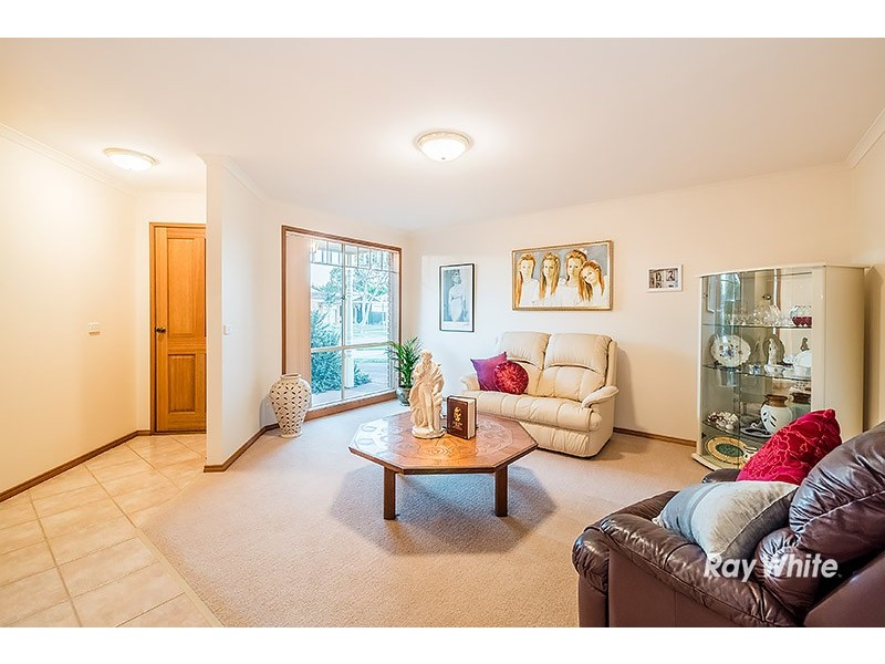 56 Hamilton Drive, Cranbourne North VIC 3977