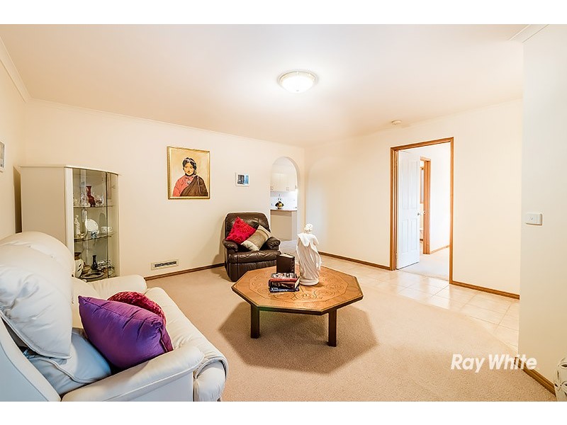 56 Hamilton Drive, Cranbourne North VIC 3977