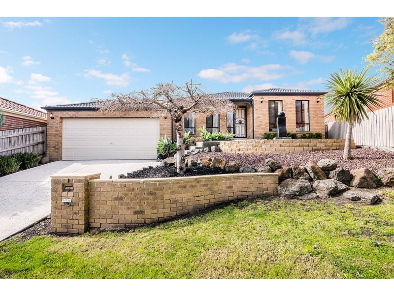 8 Bounty Way, Berwick VIC 3806