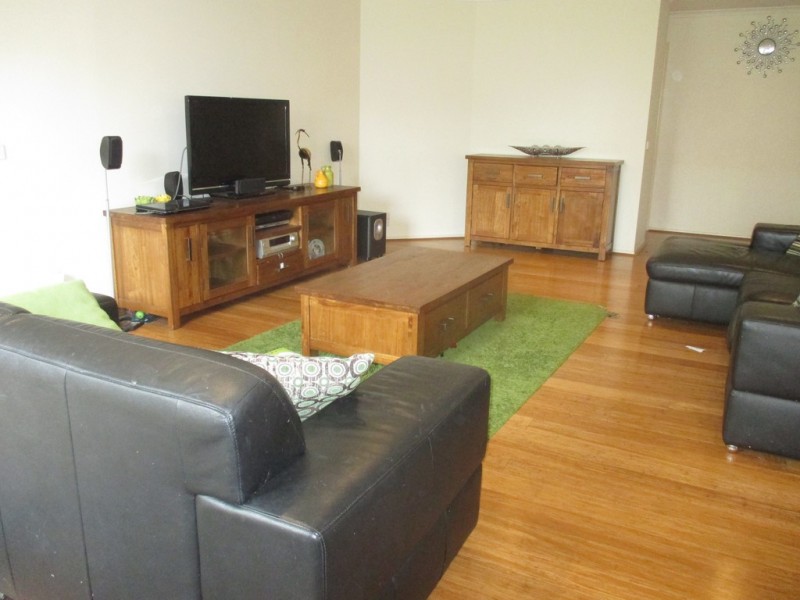 8 Bounty Way, Berwick VIC 3806