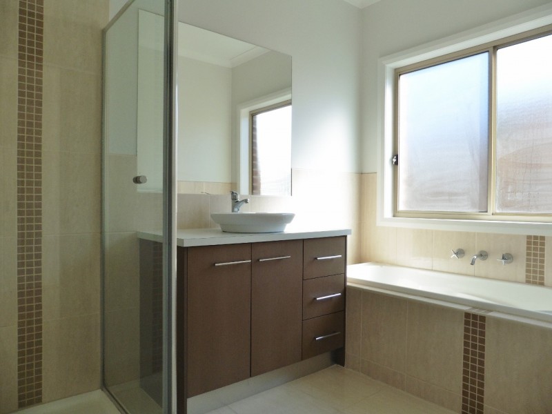 95 Brookwater Parade, Lyndhurst VIC 3975