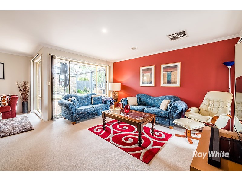 44 Carboni Crescent, Lynbrook VIC 3975