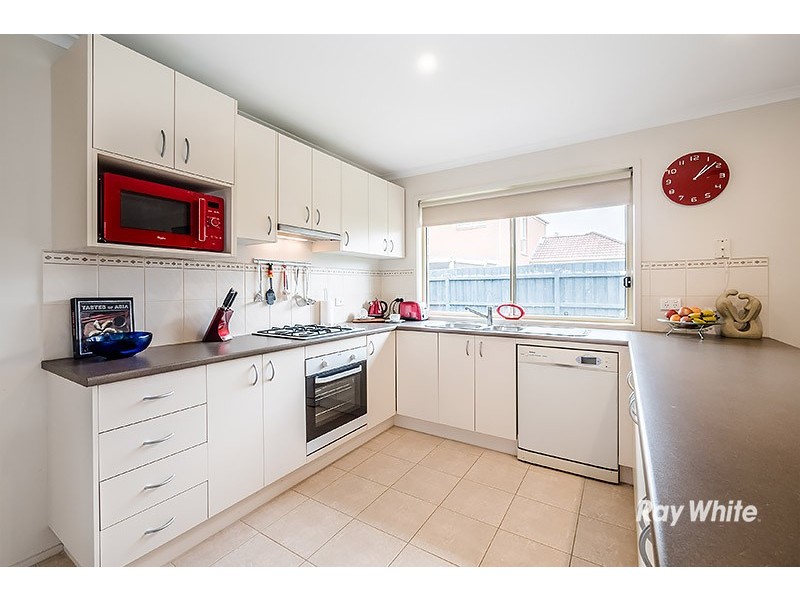 44 Carboni Crescent, Lynbrook VIC 3975