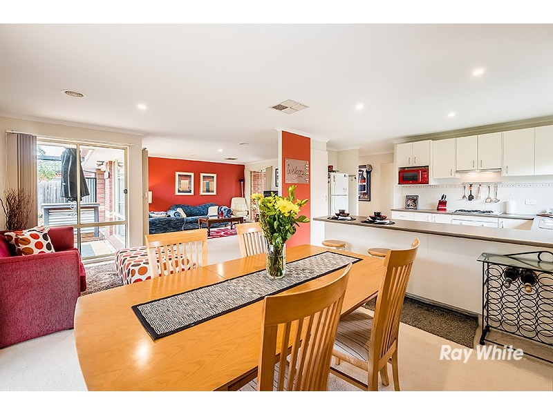 44 Carboni Crescent, Lynbrook VIC 3975