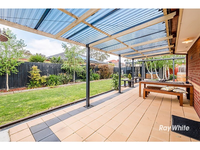 44 Carboni Crescent, Lynbrook VIC 3975