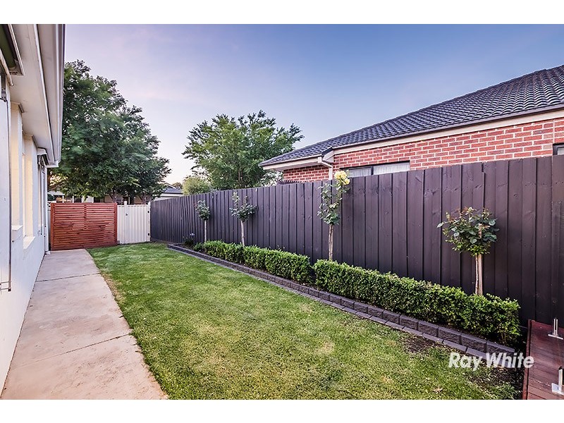 101 Aylmer Road, Lynbrook VIC 3975