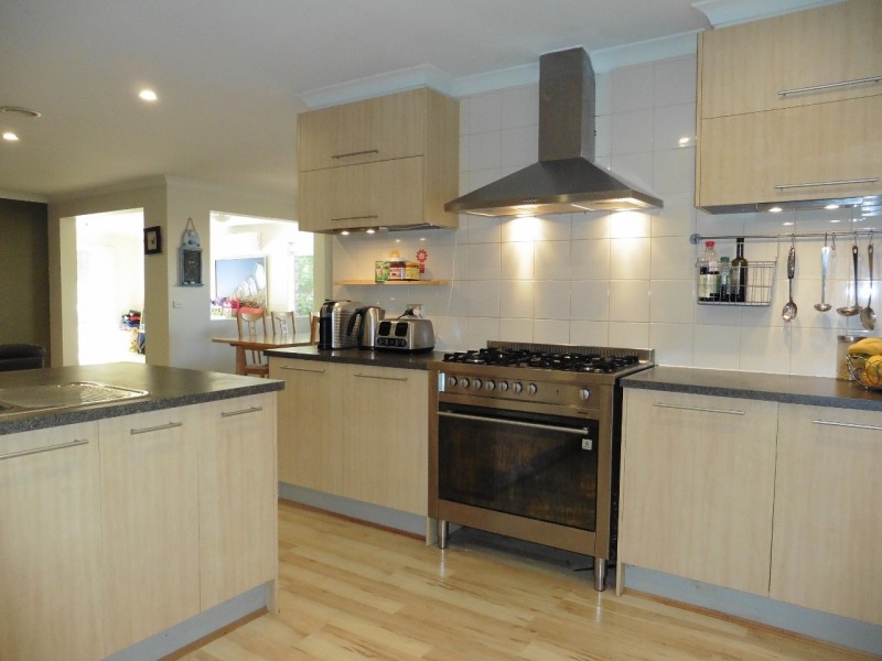 131 Aylmer Road, Lyndhurst VIC 3975