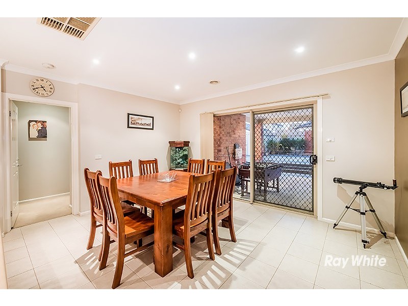 11 Rose Bush Crt, Lyndhurst VIC 3975