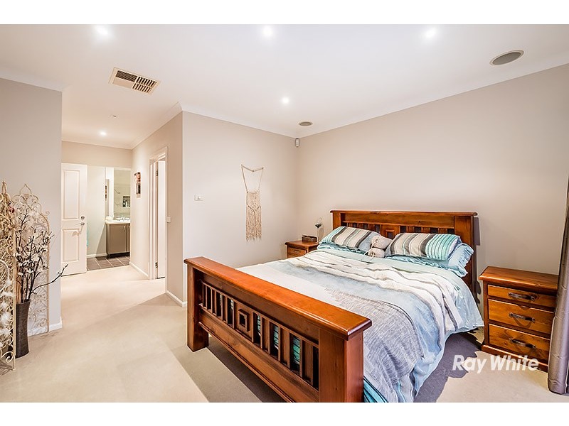 11 Rose Bush Crt, Lyndhurst VIC 3975