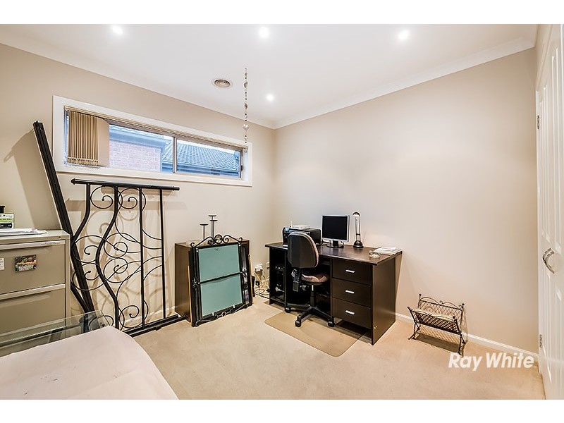 11 Rose Bush Crt, Lyndhurst VIC 3975
