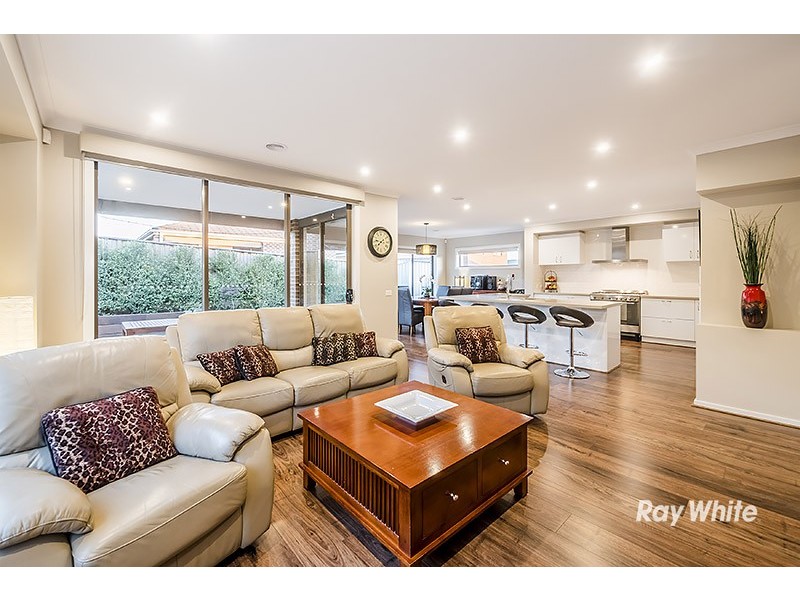 62 Como Parade, Clyde North VIC 3978