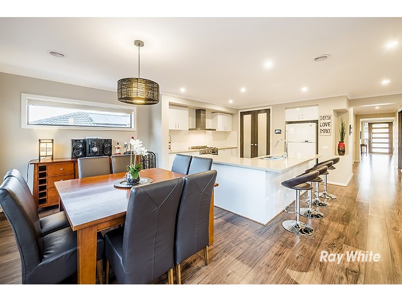 62 Como Parade, Clyde North VIC 3978