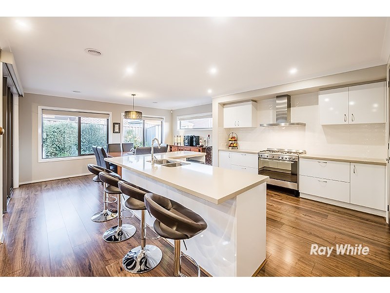 62 Como Parade, Clyde North VIC 3978