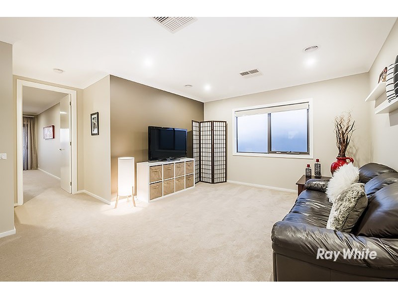 62 Como Parade, Clyde North VIC 3978