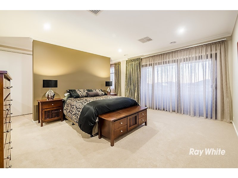 62 Como Parade, Clyde North VIC 3978