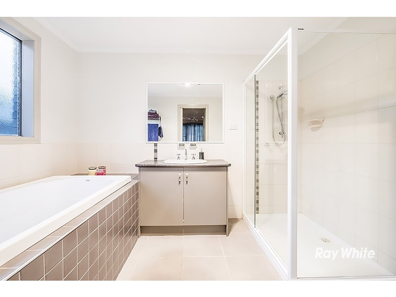 7 Trevino Way, Cranbourne North VIC 3977